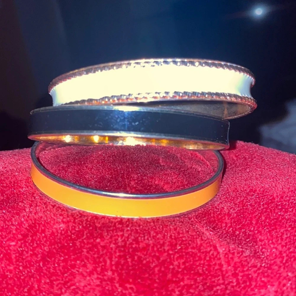 Vintage coloured 3 piece bangle bracelet set